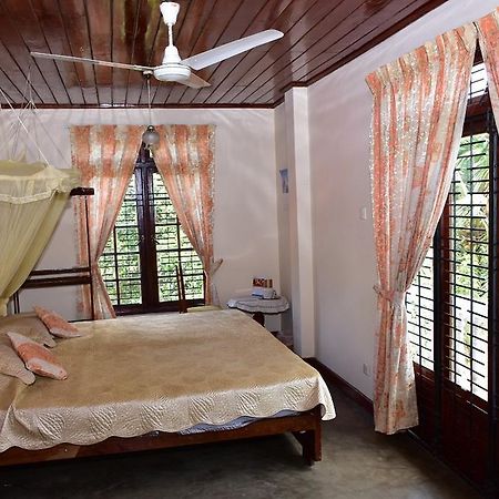Lake Bungalow Hotel Kandy Exterior foto